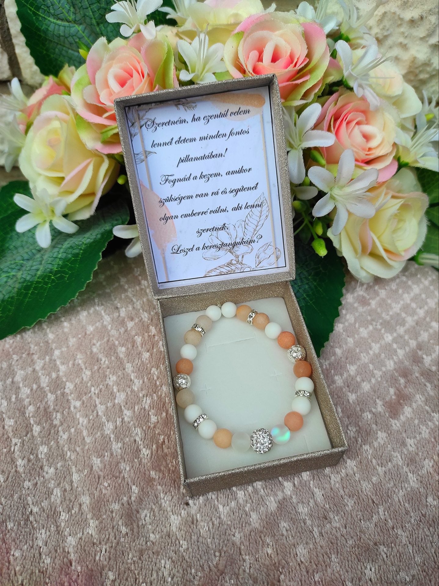 Keresztanya felkérő nude karkötő dobozban